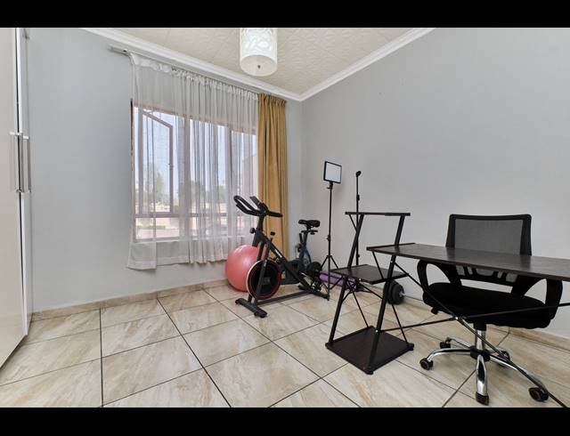 2 BEDROOM APARTMENT TO LET IN PAULSHOF